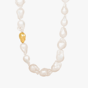 Medici Necklace with Yellow Gold Plating and White Pearl