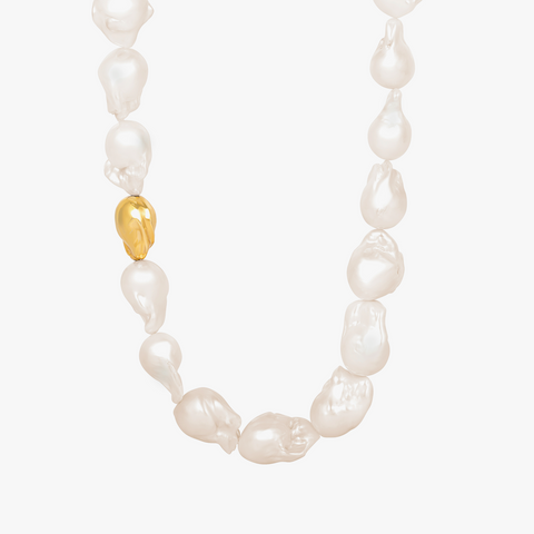 Medici Necklace with Yellow Gold Plating and White Pearl