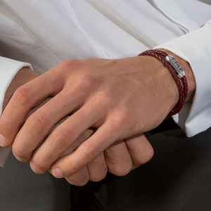 Lucky Me bracelet in red